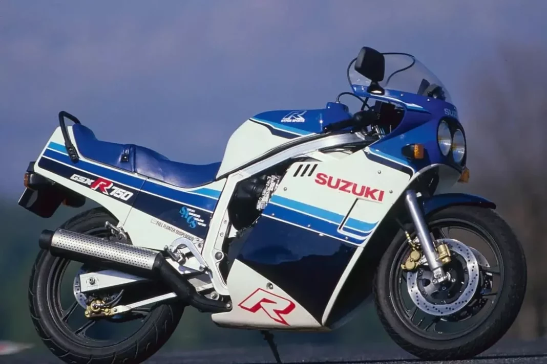 Suzuki GSX-R 750 1985 de profil