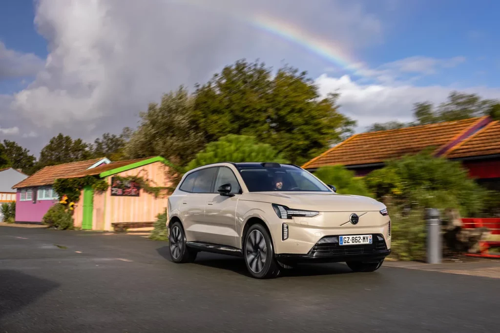 Essai volvo EX90 twin performance ile oleron sur la route 