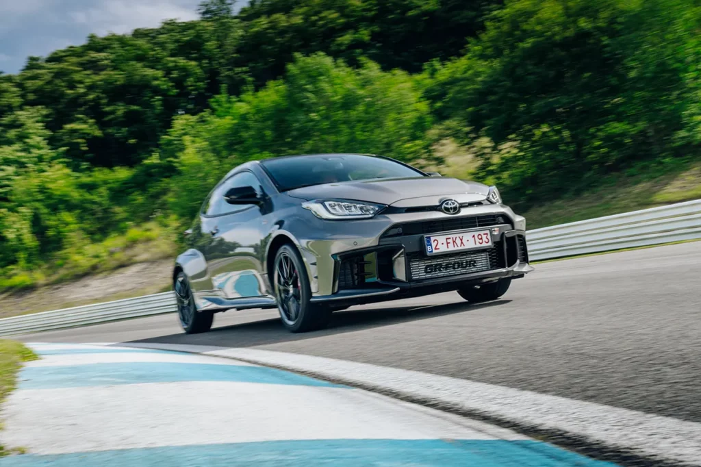 Essai toyota GR yaris 2024 sur circuit