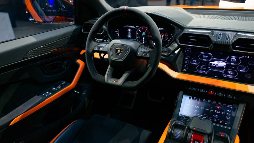 lamborghini urus 2026 hybrid