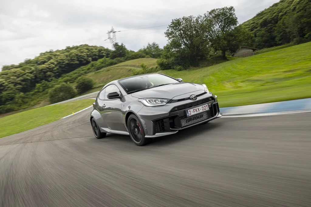 Essai toyota GR yaris 2024 sur circuit