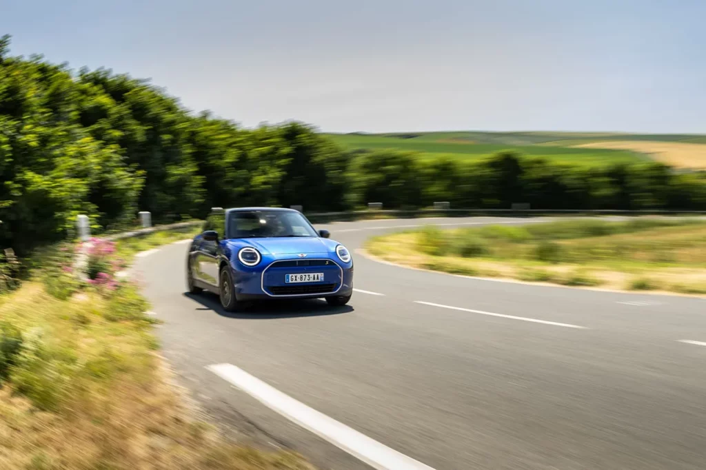 essai mini cooper se 2024 sur la route 