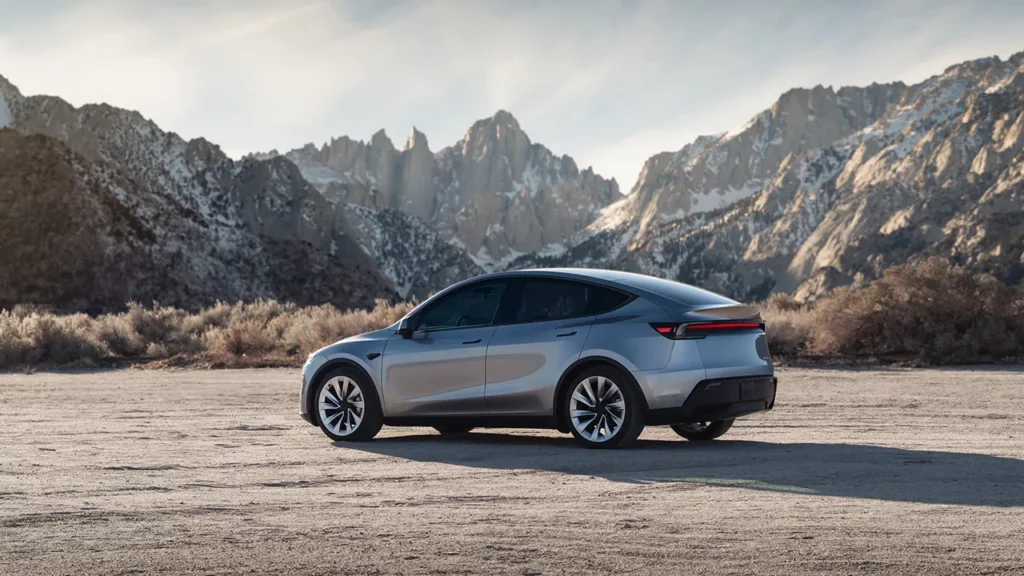 tesla model y juniper 2025 profil arrière